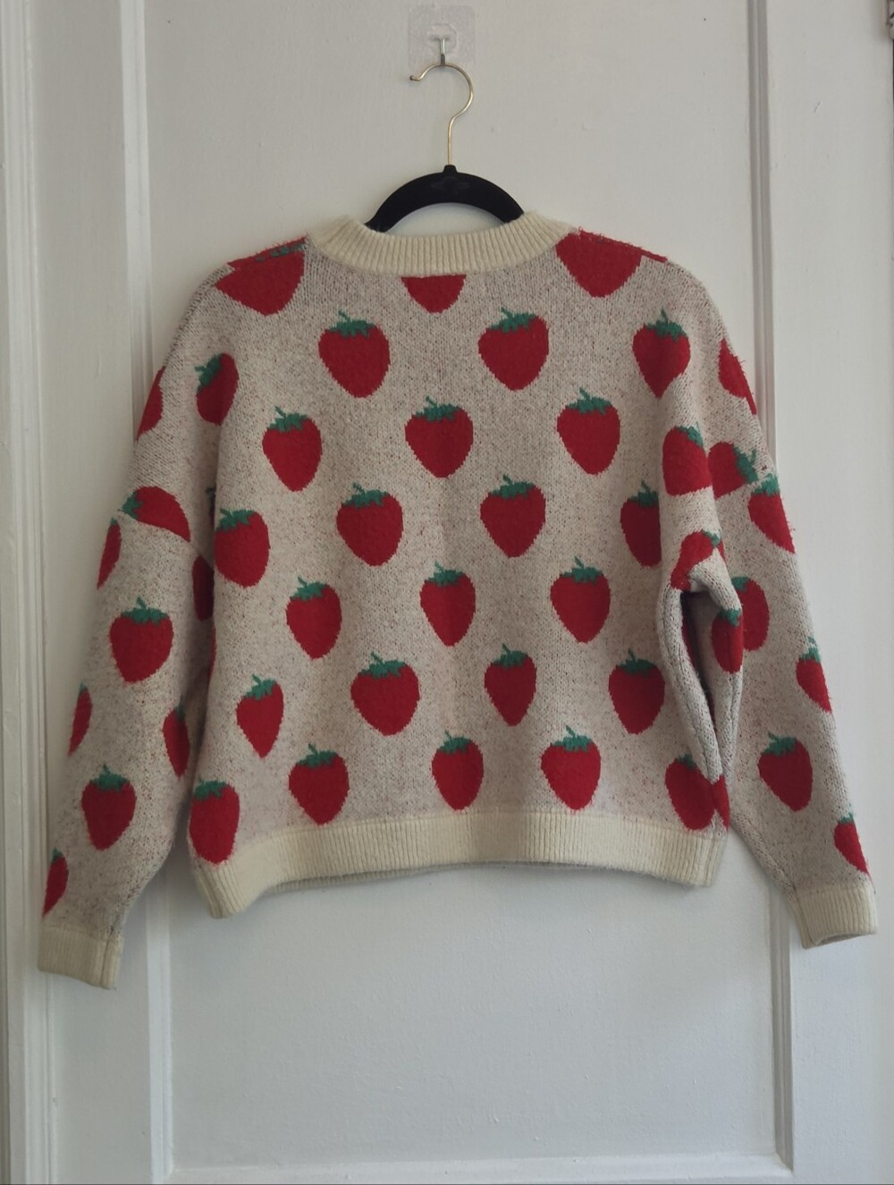 Lisa Says Gah Ella Strawberry Sweater M/L Boxy Cropped Knit - Picture 3 of 7